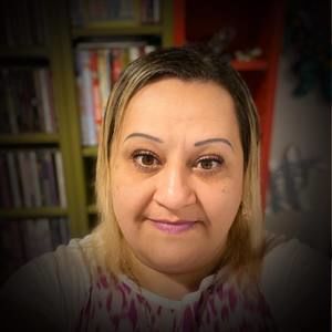 Meet your Posher, Edith